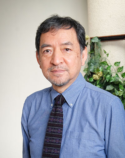 梁木靖弘